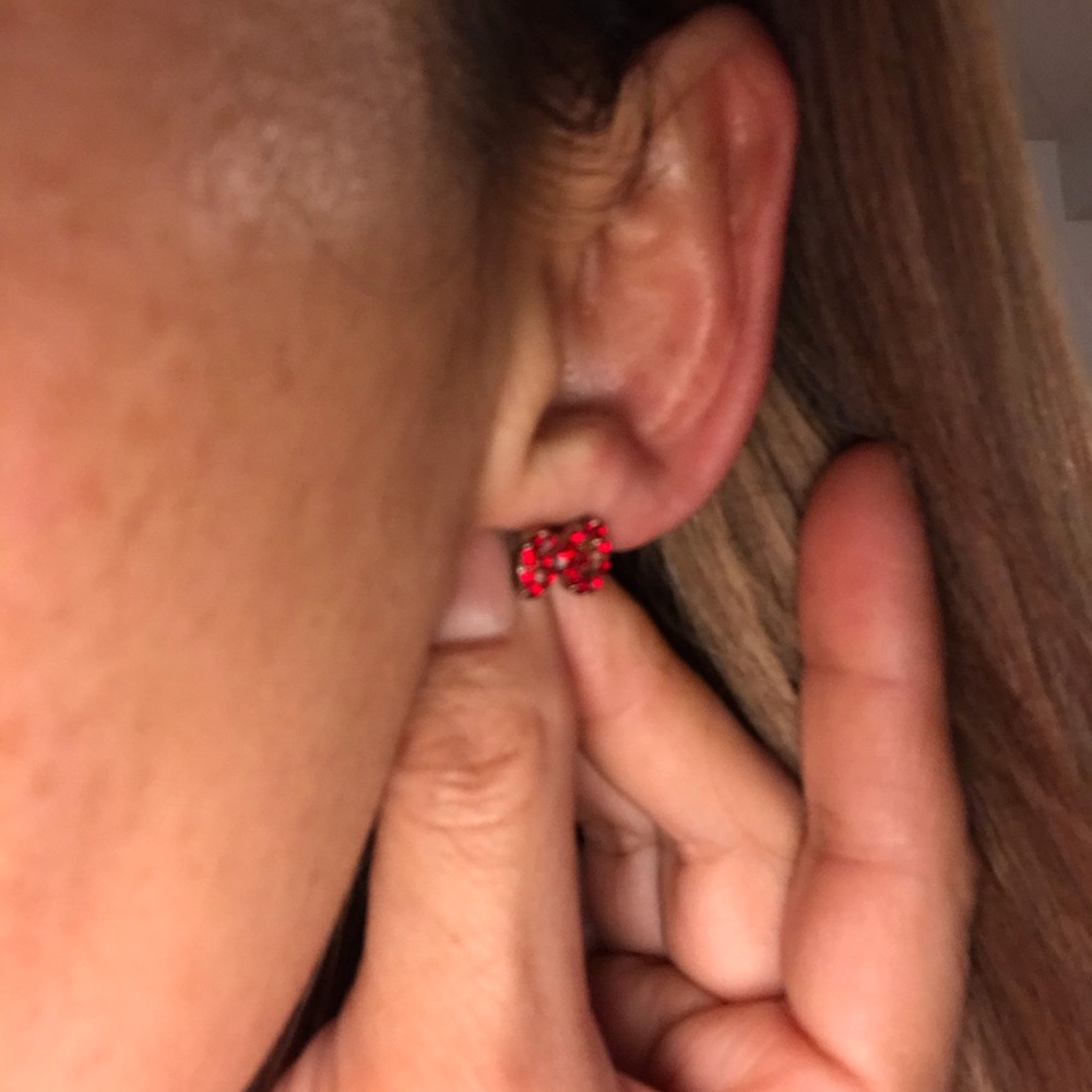 Hello Kitty earring - Picture 4 of 5